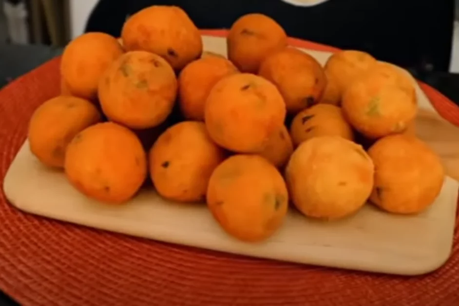 Bolinho de Mandioca Recheado