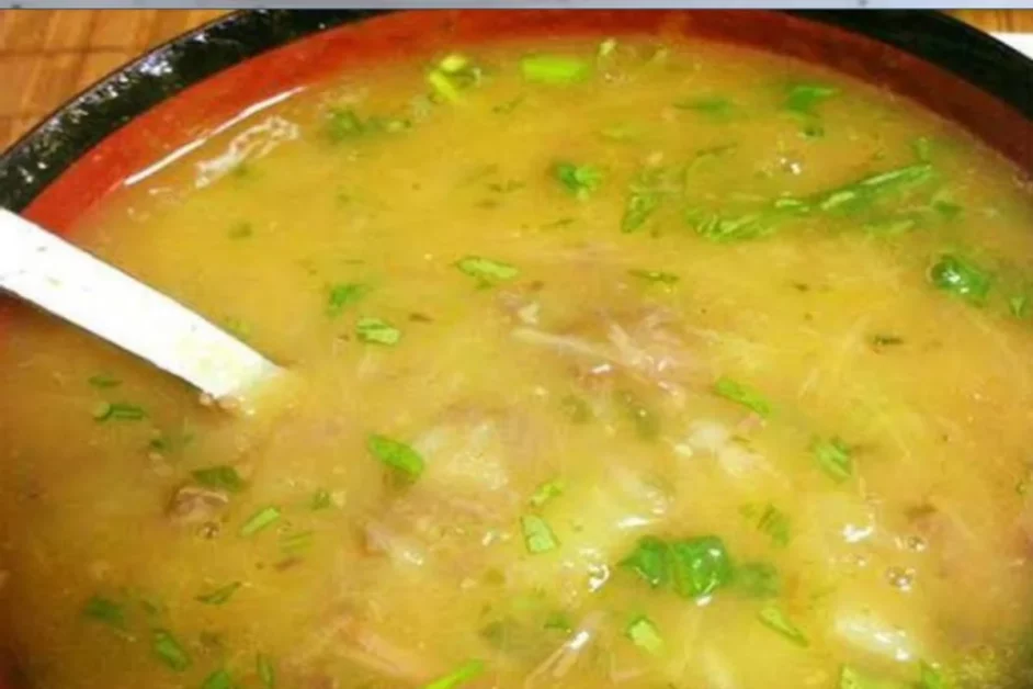 Caldo de Mandioca com Linguiça