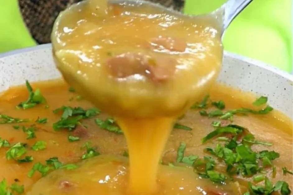 Caldo de Mandioca com Linguiça