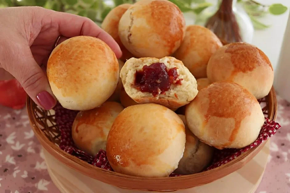 Feito em 1 minuto não precisa sovar nem esperar crescer pão de minuto recheado