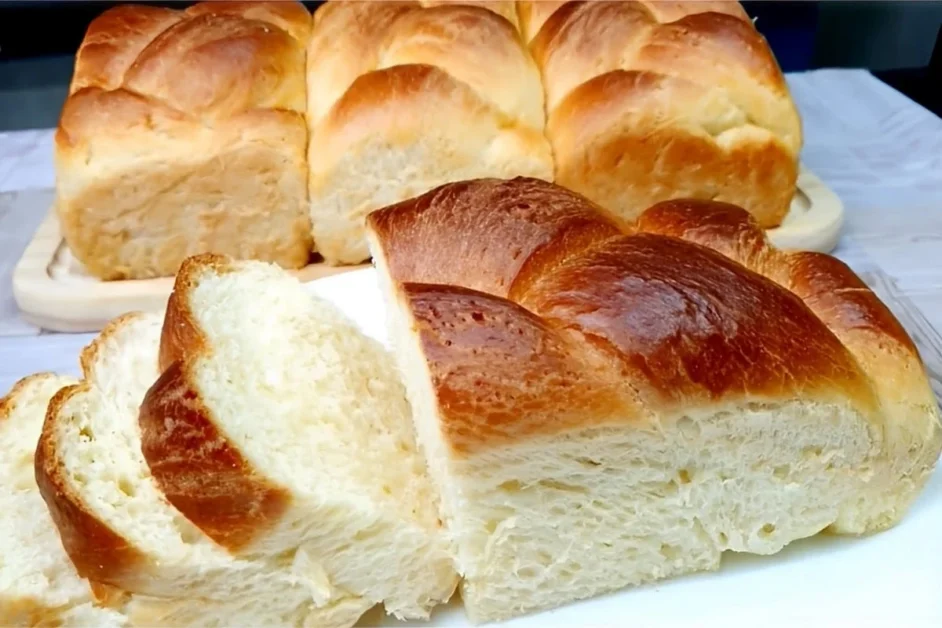 Pão brioche amanteigado fofinho