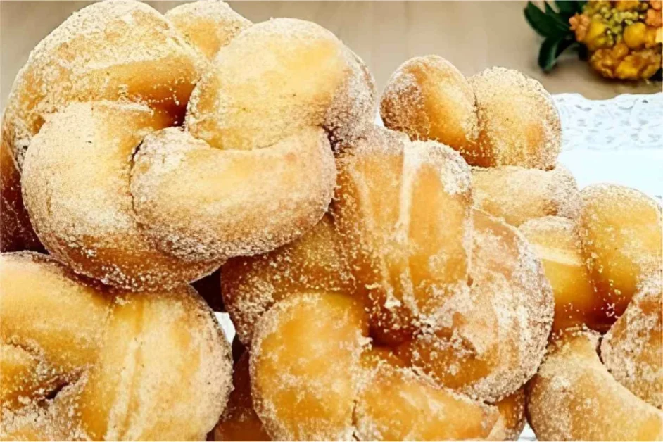 Rosquinha caseira fofinha e feita com poucos ingredientes perfeita para servir com chá ou café