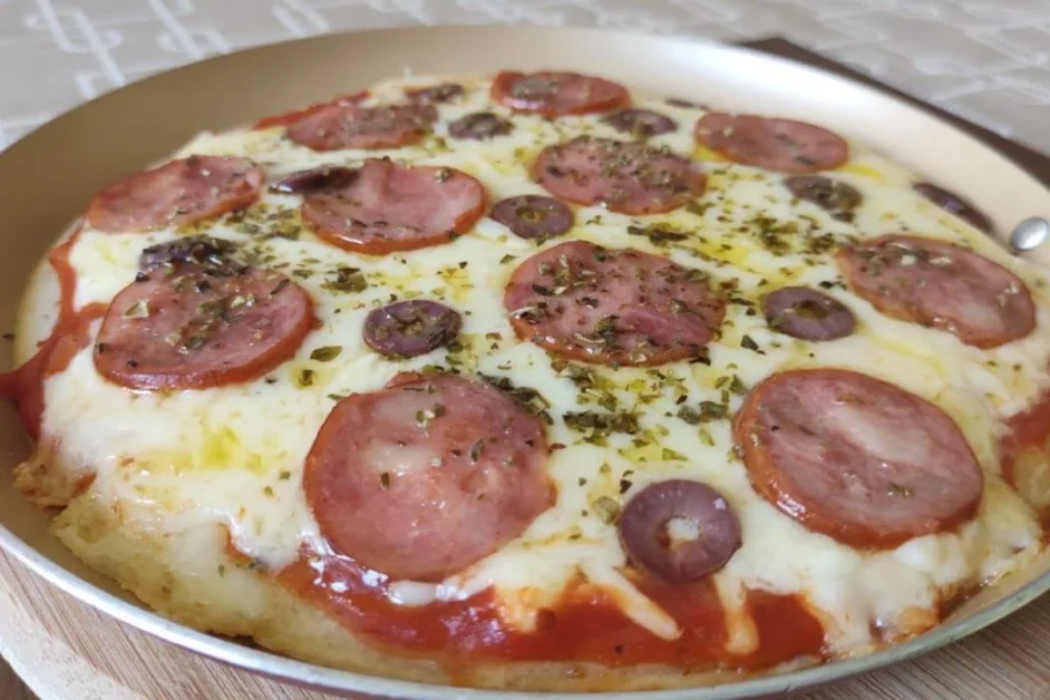 Pizza de liquidificador na frigideira que fiz rapidinho e todo mundo amou