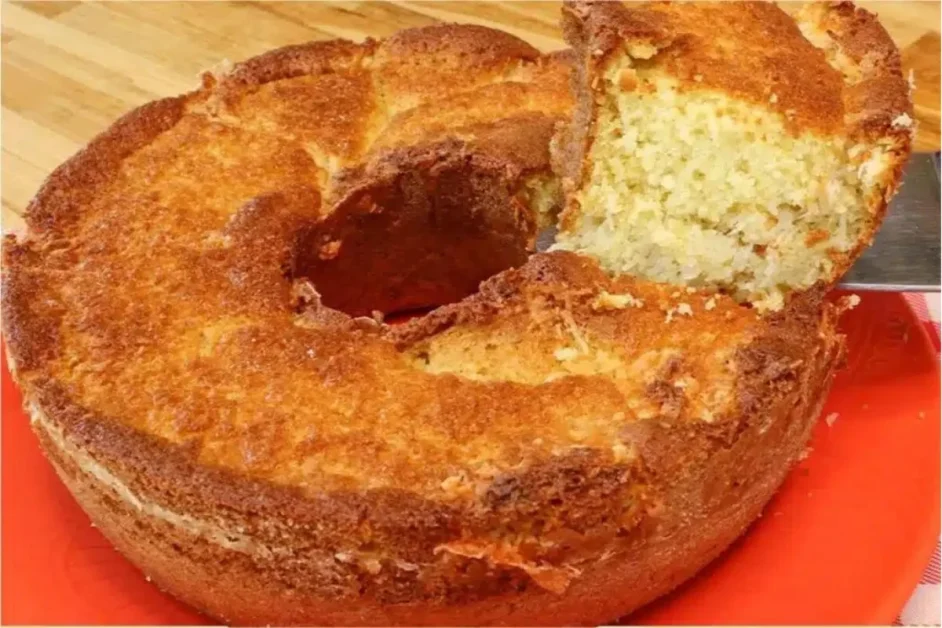 Bolo de coco caseirinho ótimo para o lanche dessa época de fim de ano