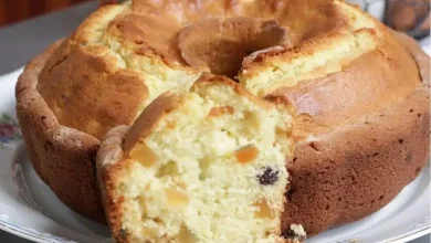 Bolo de natal amanteigado fácil e delicioso que parece um panetone de Natal