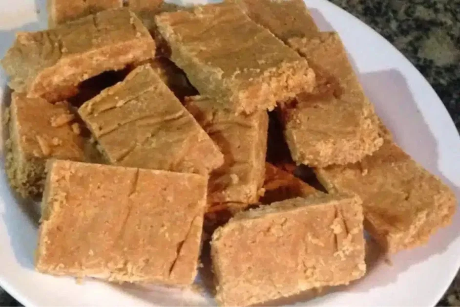 Doce de amendoim caseiro de corte para você fazer em casa e lembrar dos docinhos da infância