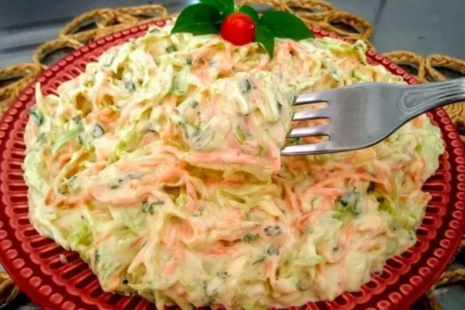 Salada de Repolho Cremoso Uma Delícia Refrescante com Toque Aveludado