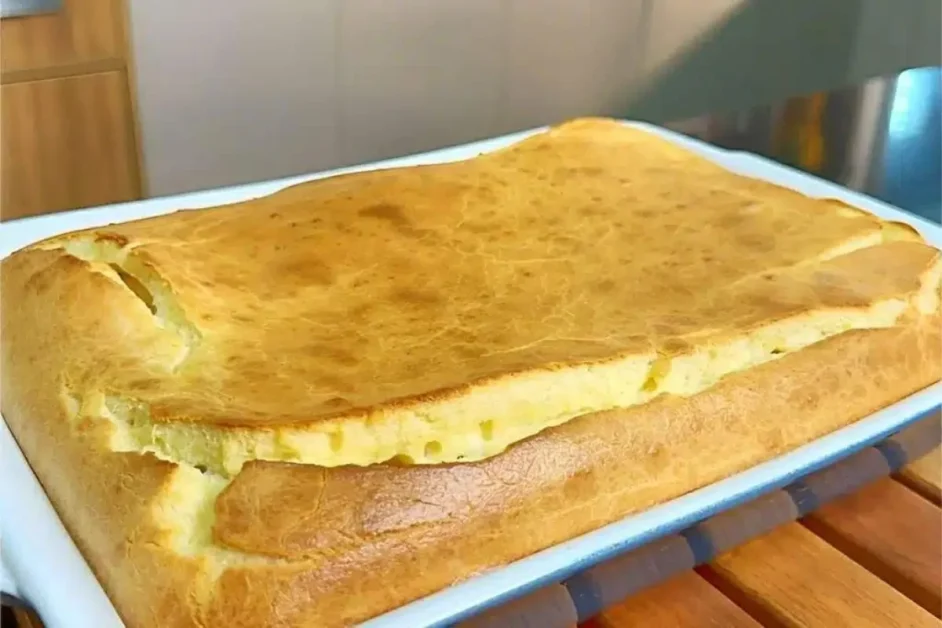 Essa massa de torta de carne moída é uma perfeição e o recheio é super saboroso