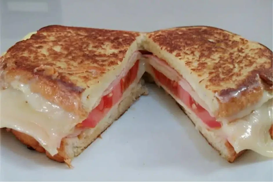 Lanche de frigideira é uma opção super rápida e deliciosa para você preparar em casa