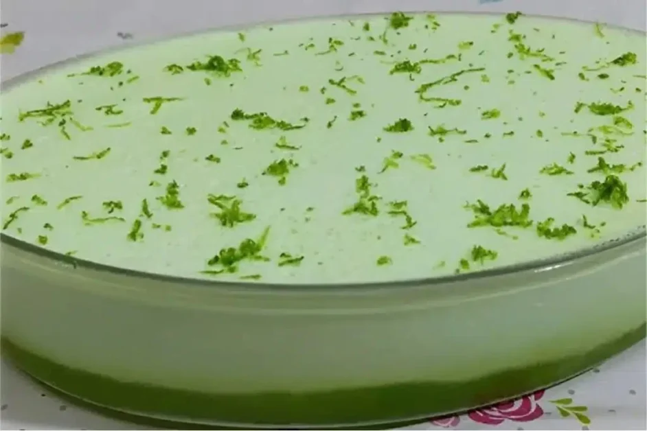 Mousse de gelatina de limão é sobremesa mais fácil e refrescante da semana