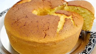 Para o seu lanche da tarde esse bolo amanteigado de fubá fica perfeito