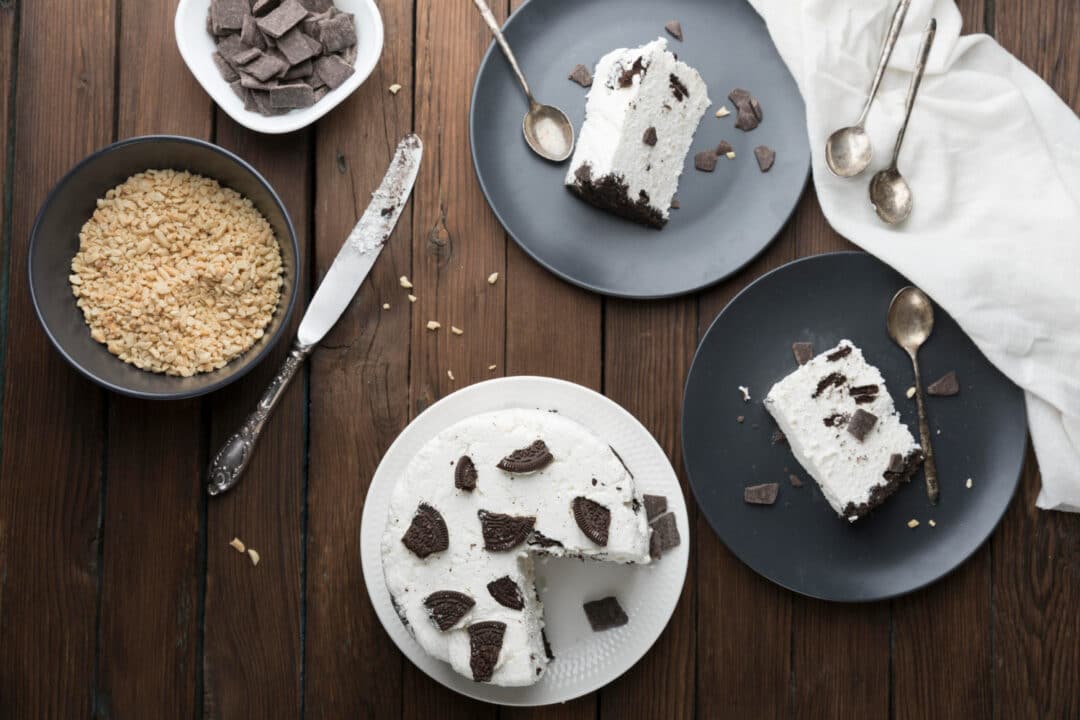 Desperte a Paixão pelos Doces com Nossa Torta de Oreo!