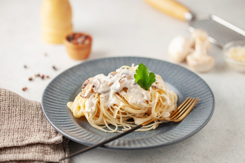 Macarrão ao Molho Branco: Uma Jornada de Sabor Inigualável!