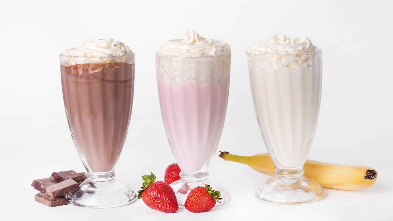 Milkshake com Frutas: Um Toque de Alegria e Saúde no Seu Dia!