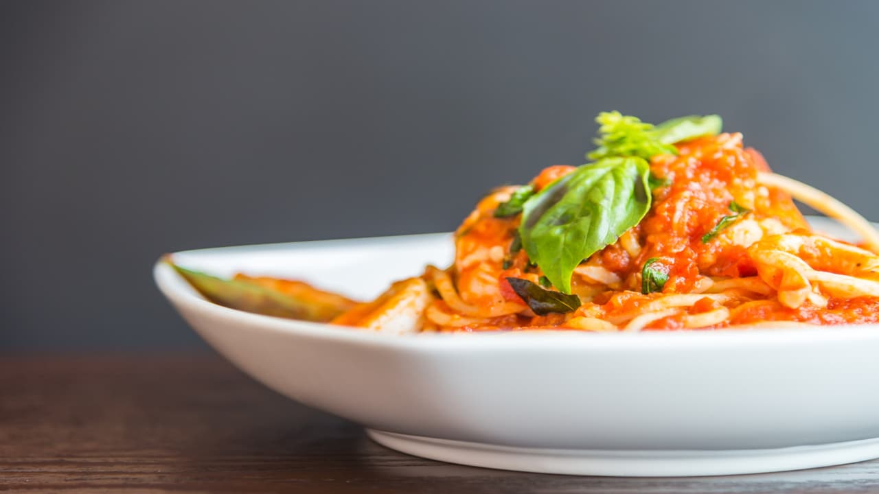 Macarrão ao Sugo da Vovó: Uma Receita Cheia de Memórias e Sabores