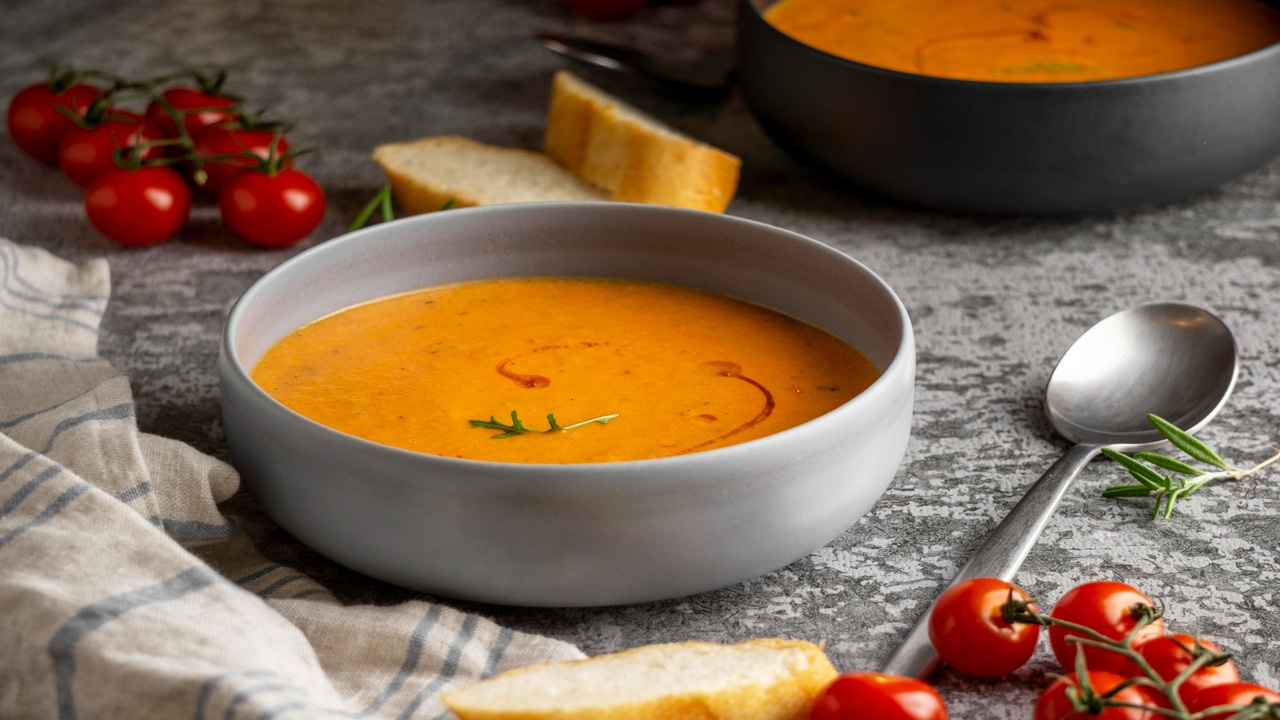 Sopa de Tomate que Aprendi com Minha Mãe: Uma Receita Que Não Pode Faltar