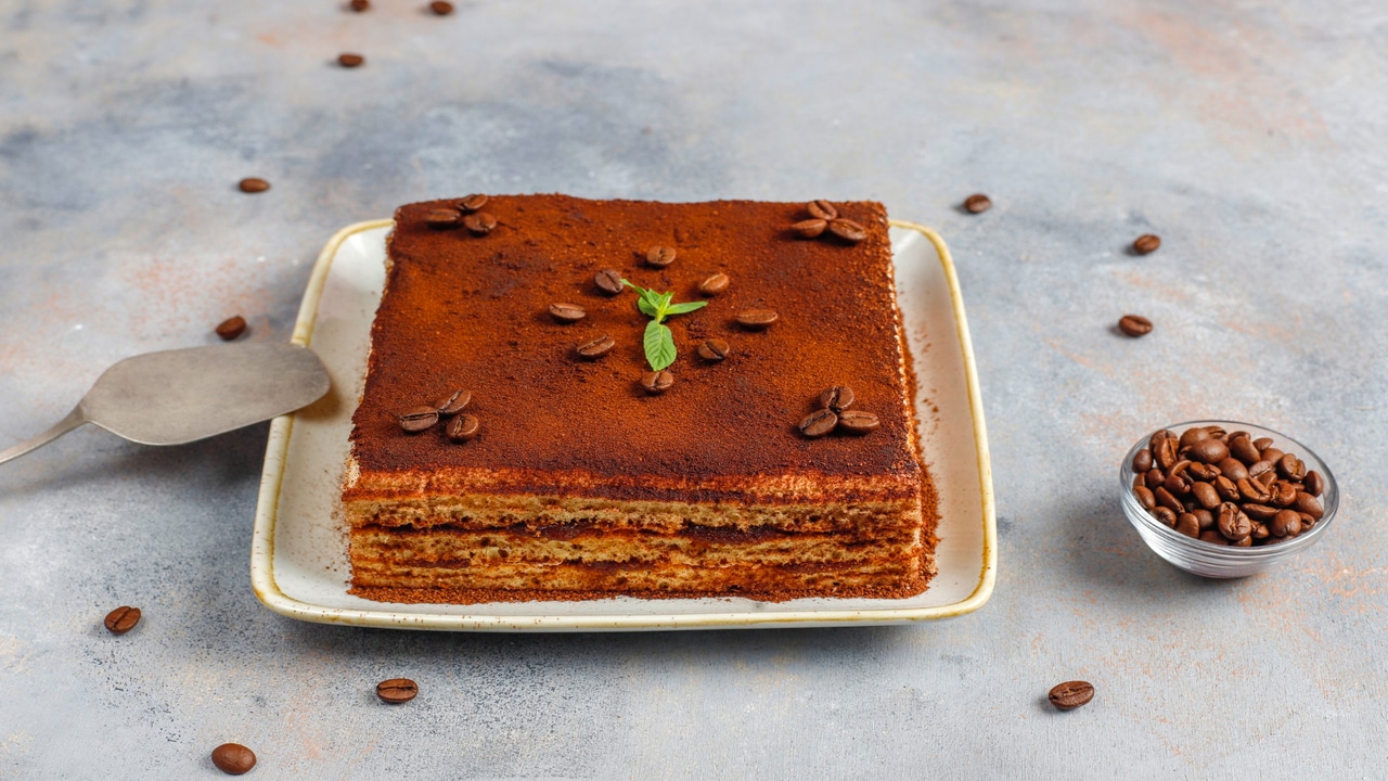 Bolo de Tiramisu Caseiro que Aprendi com Minha Mãe: Uma Receita de Família que Não Pode Faltar