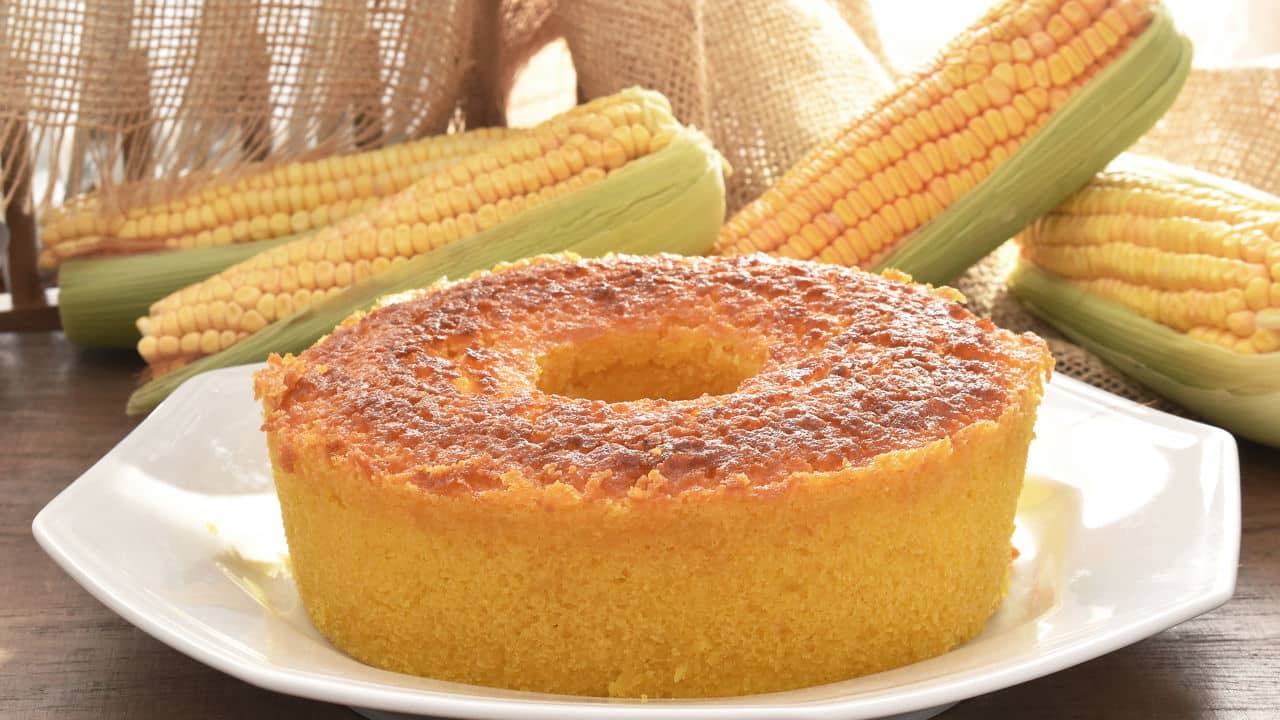 Bolo de Milho Cremoso: Receita Fácil e Rápida para Fazer em Casa