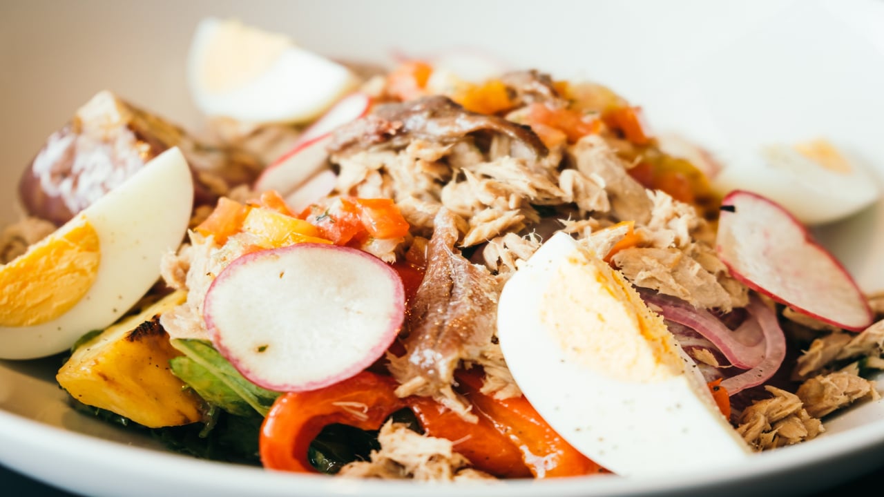 Salada de Atum com Ovos e Batata que Aprendi para dias Especiais