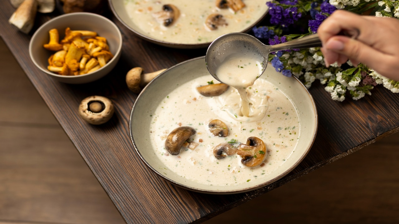 Sopa de Cogumelos que Aprendi com Minha Avó: Uma Receita que Não Pode Faltar