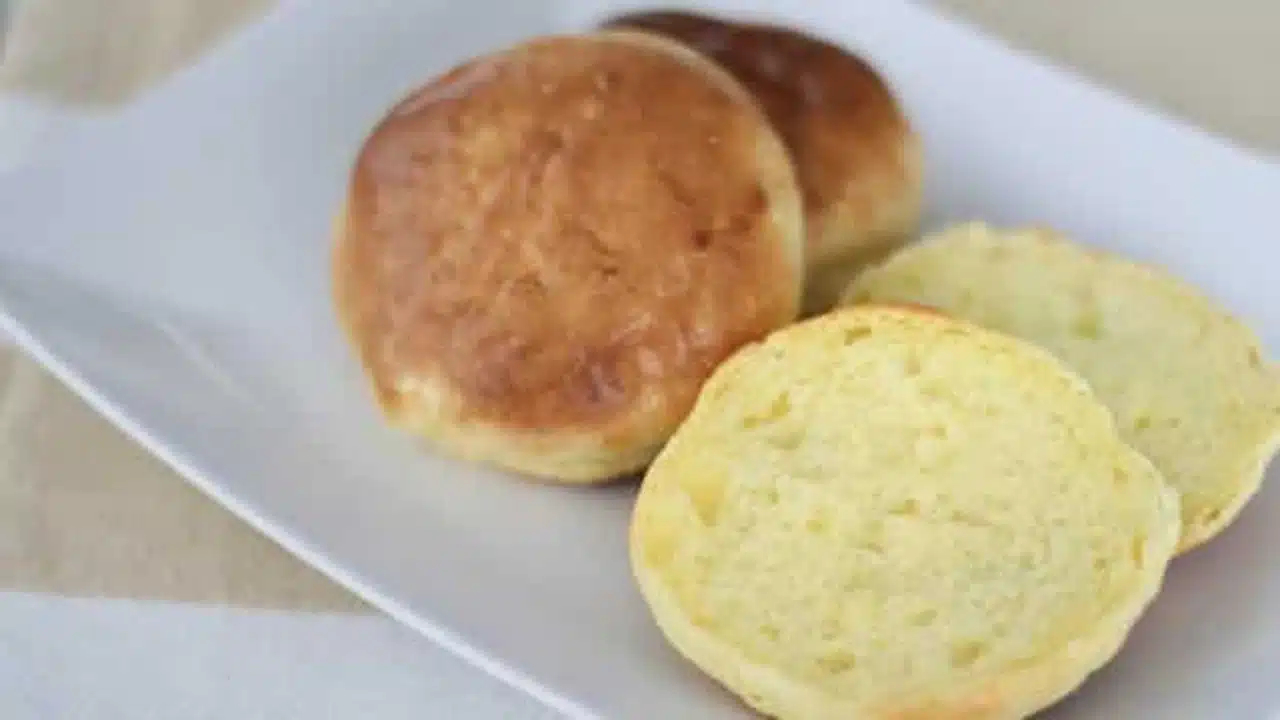 Receita de Pão de 3 Ingredientes: Rápido e Fácil