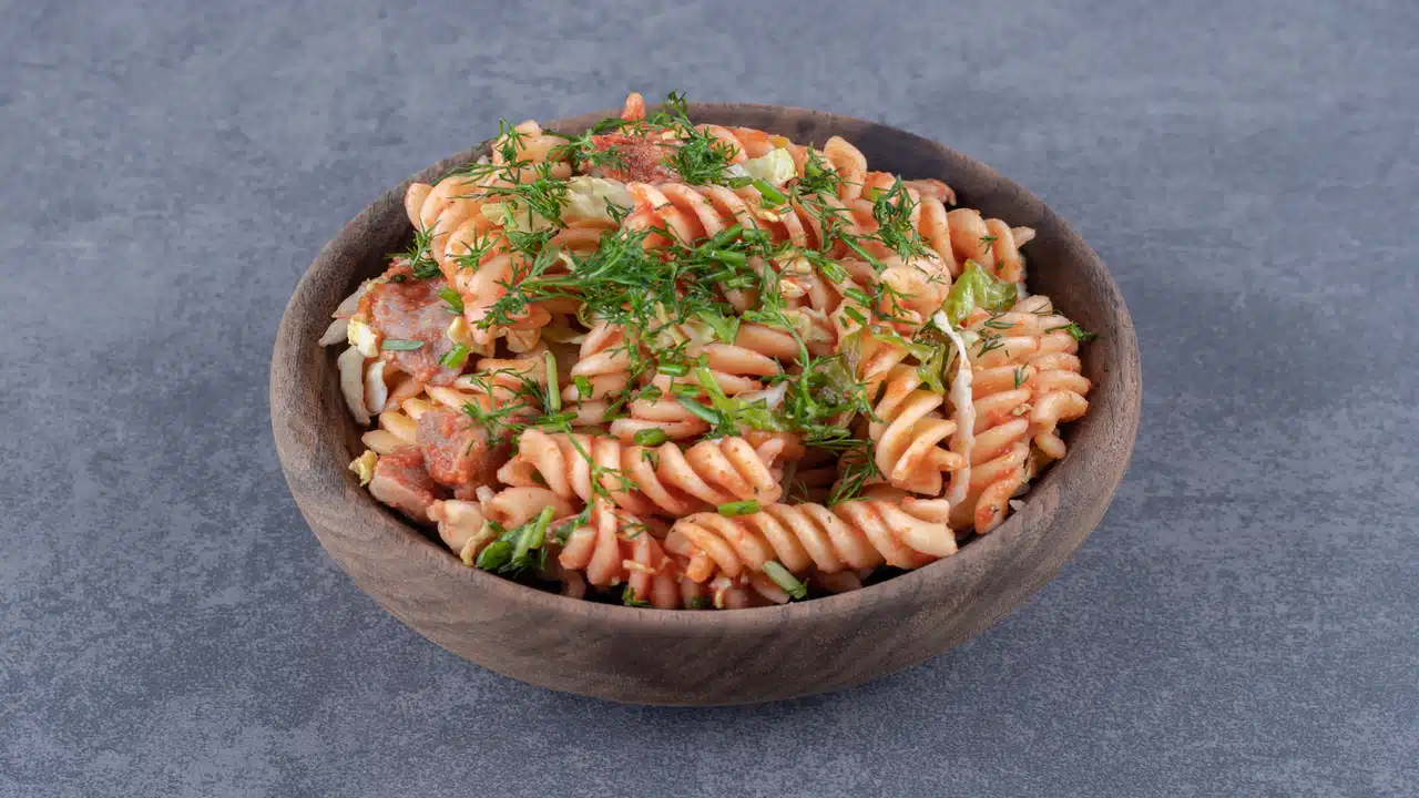 Fusilli com Molho Rosé: A Massa Cremosa que Fica Pronta em 30 Minutos