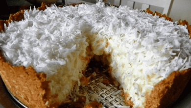 Torta Gelada de Coco dos Deuses uma sobremesa celestial