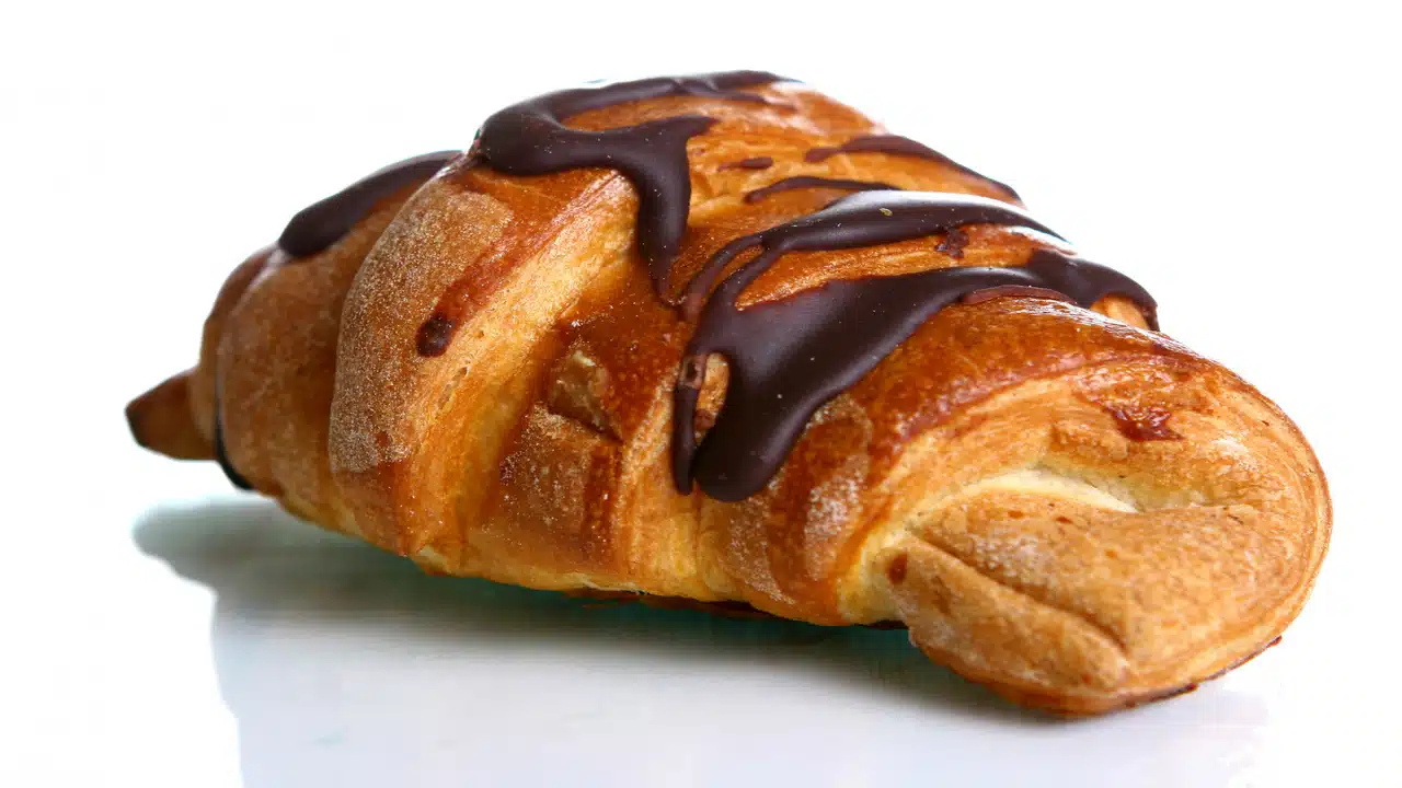 Receita de Croissant de Chocolate: Como Fazer em Casa de Forma Simples