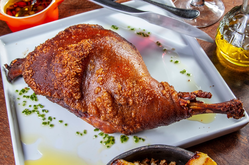 Pernil Assado ao Molho de Laranja: Sabor Suculento e Perfeito