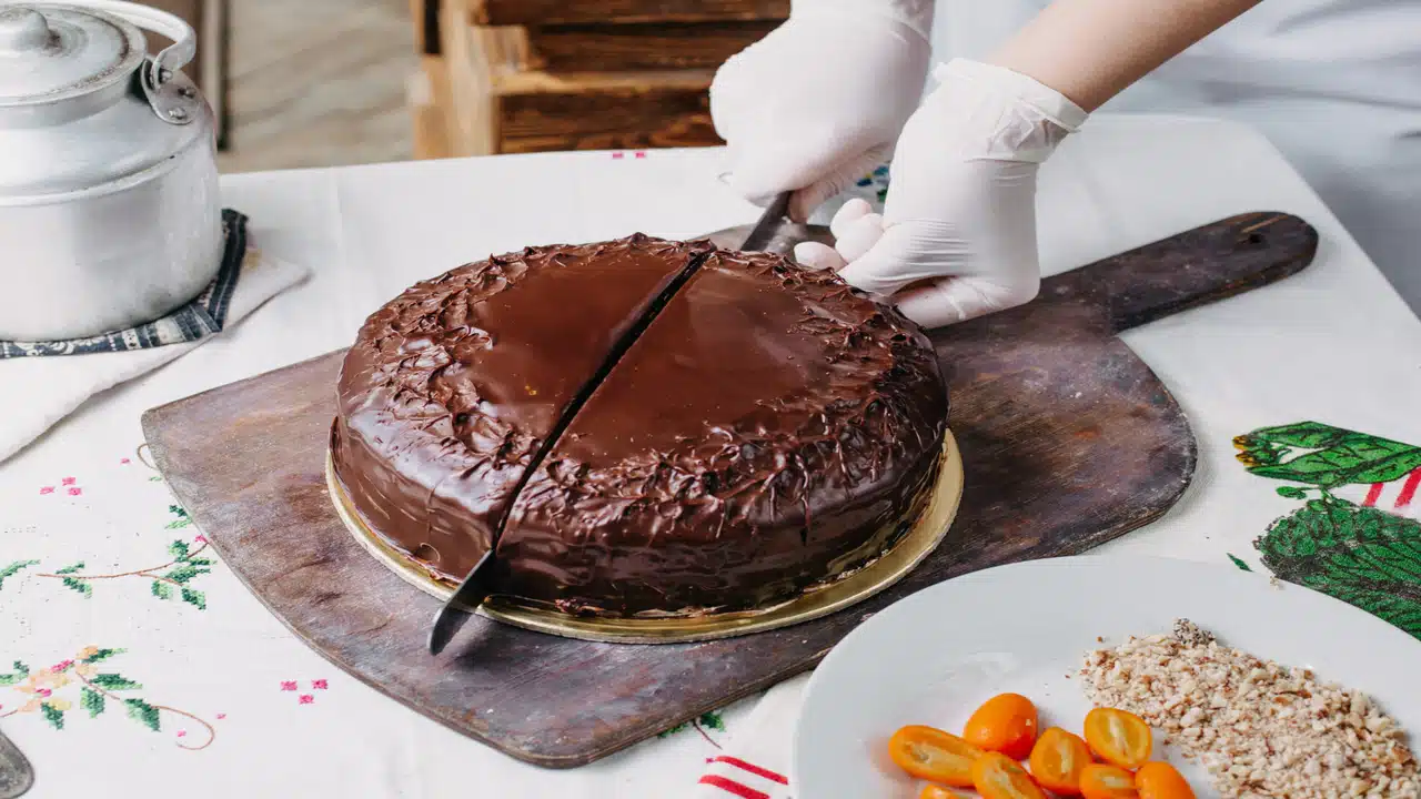 Como Fazer Bolo de Chocolate no Liquidificador em 10 Minutos