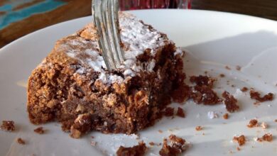 Receita de Bolo Nega Maluca com Cobertura Cremosa de Chocolate